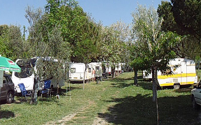 Kum KampingKaravan+Kamp